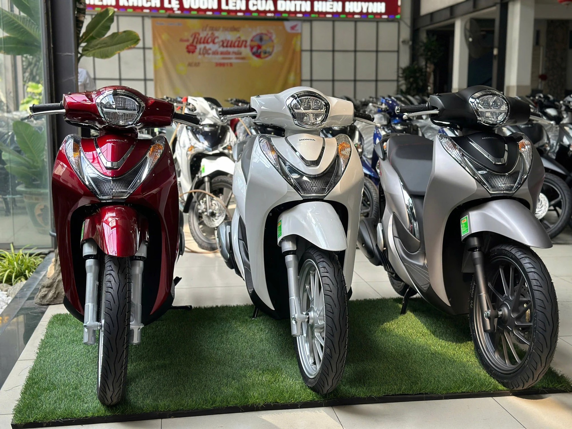 Giá xe Honda SH Mode mới nhất tháng 3/2025- Ảnh 2.