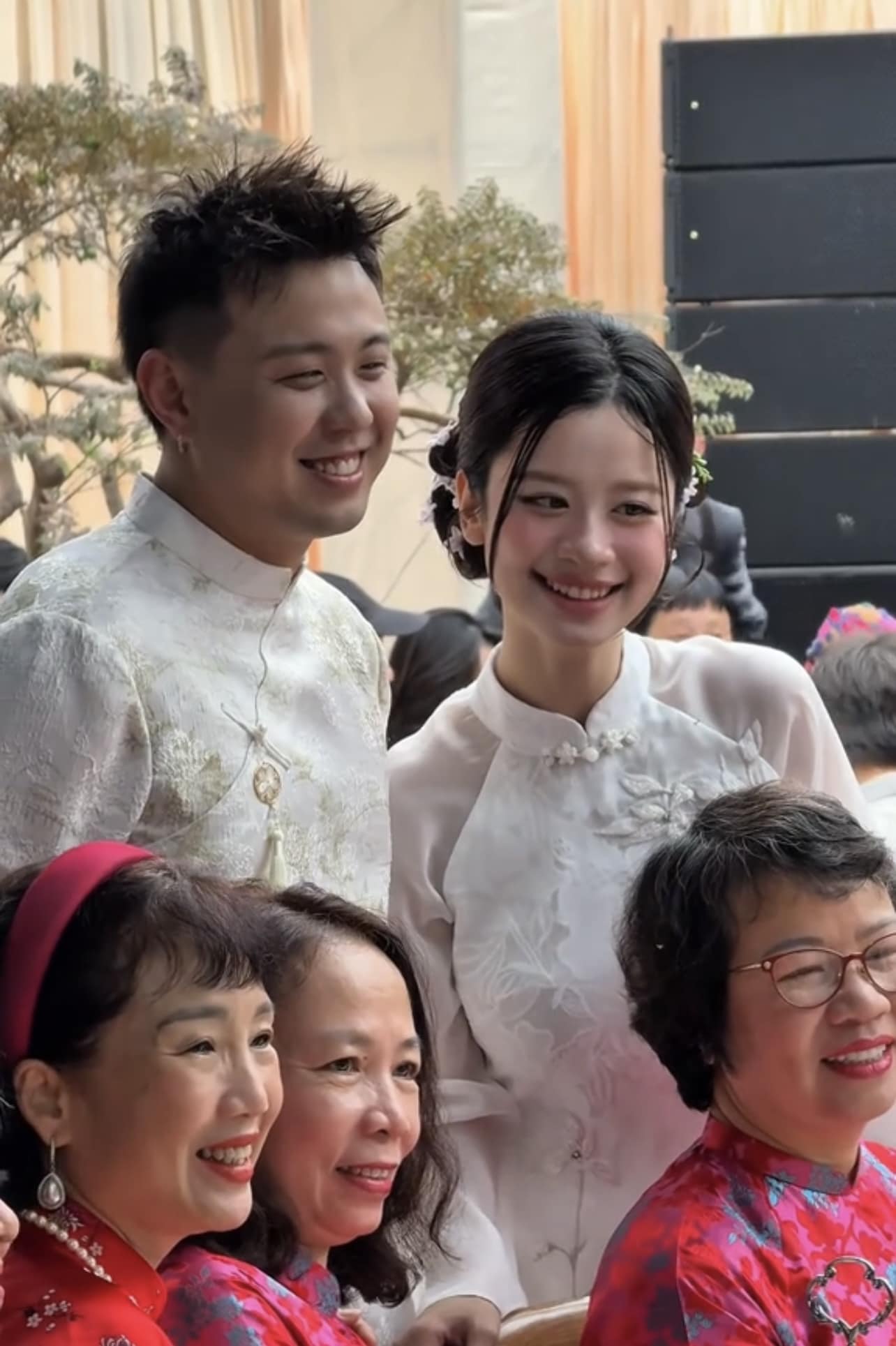 Toàn cảnh đám hỏi Hàn Hằng - Huyme ở Thanh Hoá: Nét căng visual dâu rể, gia thế 2 nhà chuẩn "môn đăng hộ đối"- Ảnh 12.