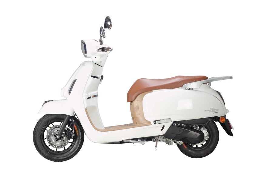 Xe ga rẻ nhất phân khúc 150cc: Trang bị phanh ABS như SH, ăn 2,5 lít/100km, giá từ 19 triệu đồng - rẻ ngang Wave Alpha- Ảnh 3.