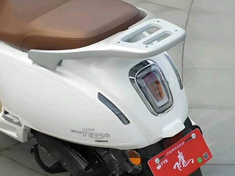 Xe ga rẻ nhất phân khúc 150cc: Trang bị phanh ABS như SH, ăn 2,5 lít/100km, giá từ 19 triệu đồng - rẻ ngang Wave Alpha- Ảnh 2.