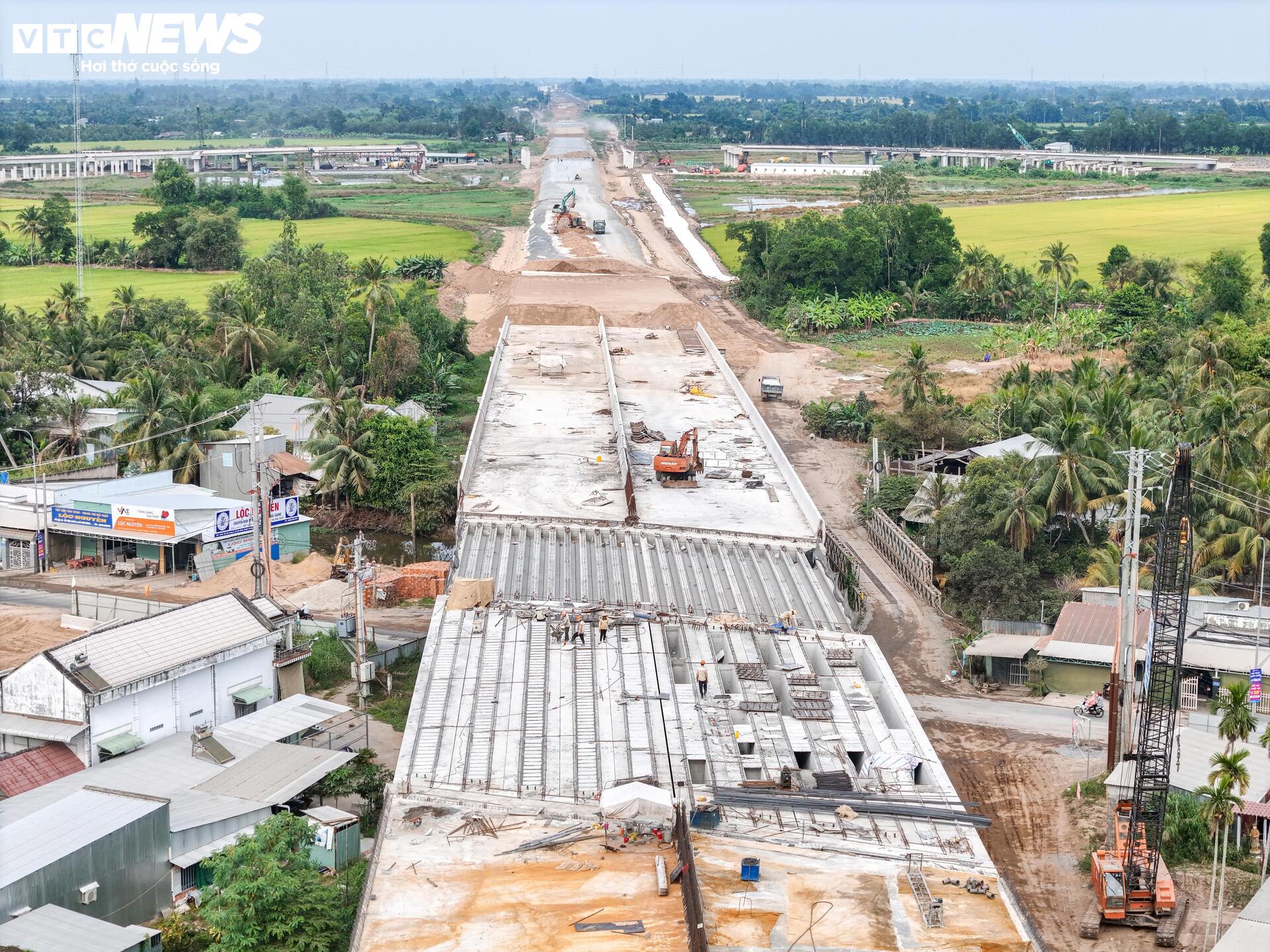 Toàn cảnh cao tốc Cần Thơ - Cà Mau sau hai năm thi công- Ảnh 7.