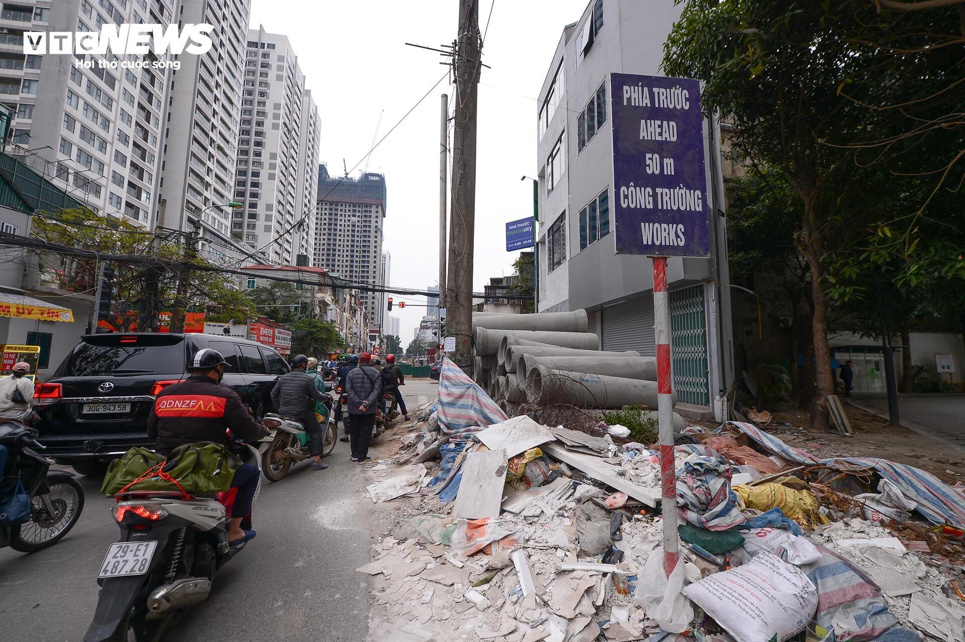 Hà Nội tăng tốc thi công tuyến đường 400 tỷ, quyết cán đích trong tháng 9- Ảnh 14.