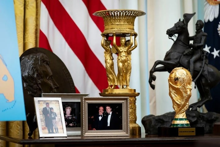 Ông Trump 'dát vàng' phòng Bầu dục- Ảnh 2. Ông Trump 'dát vàng' phòng Bầu dục- Ảnh 2.