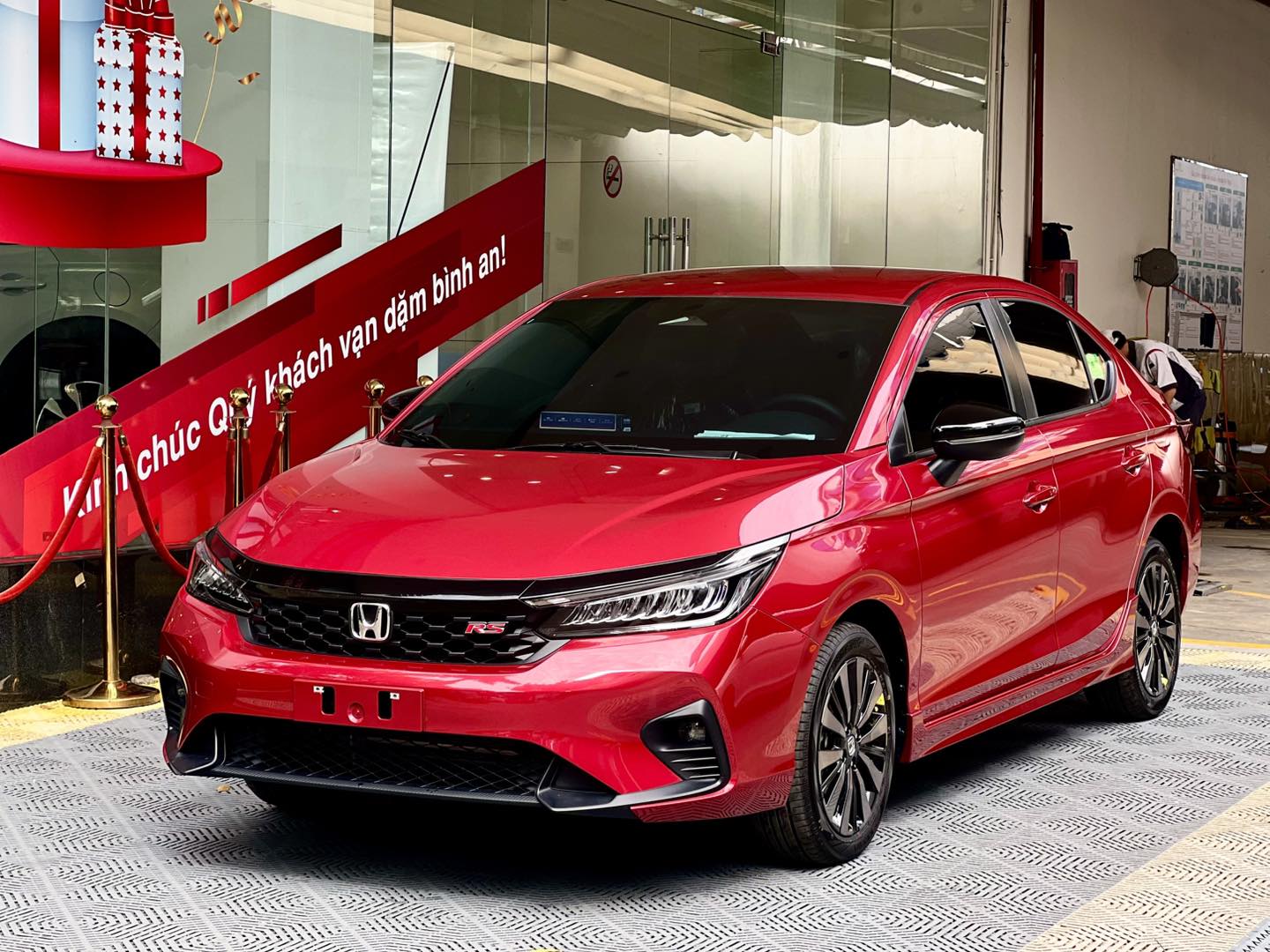 Honda ‘mạnh tay’ ưu đãi: Giảm cao nhất 250 triệu, Civic giá khởi điểm mới 749 triệu- Ảnh 3.