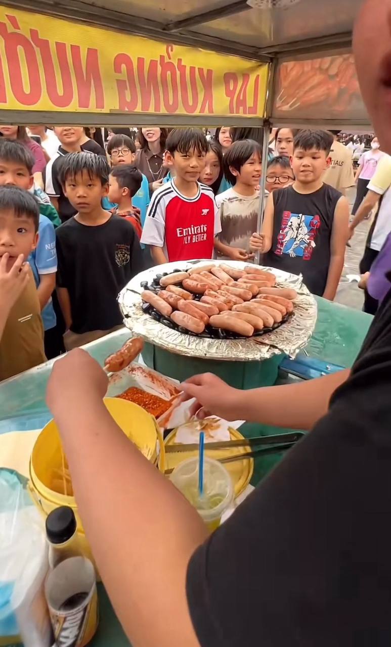 Khách Tây cầm 100k "ăn sập" quê NS Xuân Hinh, một món bình dân bị nói "mua đắt rồi" khiến người bản địa buộc lên tiếng giải thích- Ảnh 5.