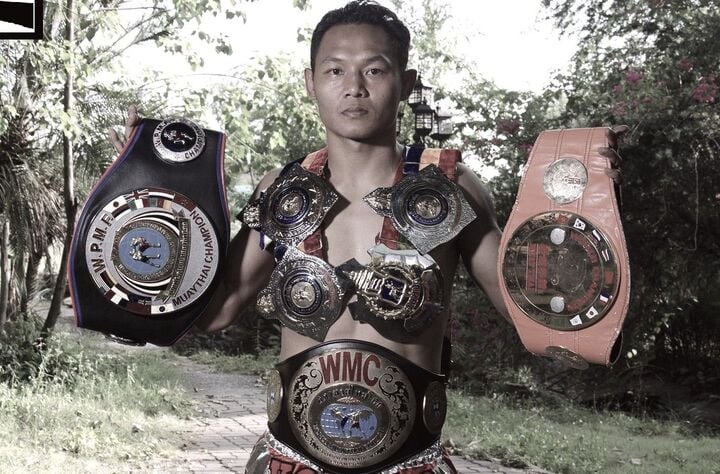 Top 10 võ sĩ Muay Thai vĩ đại nhất mọi thời đại: Buakaw chỉ đứng thứ 5- Ảnh 2.