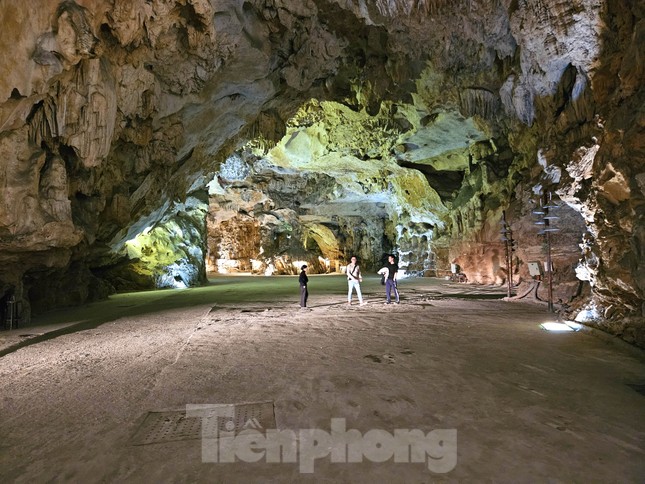 Lộ diện doanh nghiệp 'hô biến' hang động di sản thành nơi đám cưới, tiệc tùng- Ảnh 1.