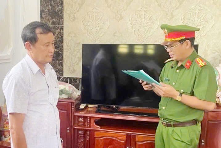 Vì sao Giám đốc Công ty phát triển nhà Cà Mau bị bắt?- Ảnh 1. Vì sao Giám đốc Công ty phát triển nhà Cà Mau bị bắt?- Ảnh 1.