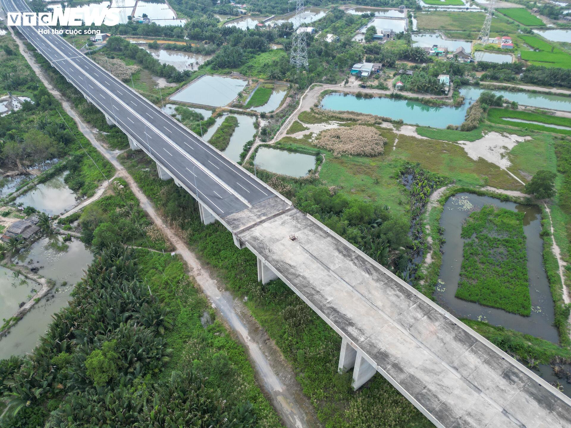 Cận cảnh gói thầu duy nhất 'ngủ quên' ở dự án cao tốc Bến Lức - Long Thành- Ảnh 10.