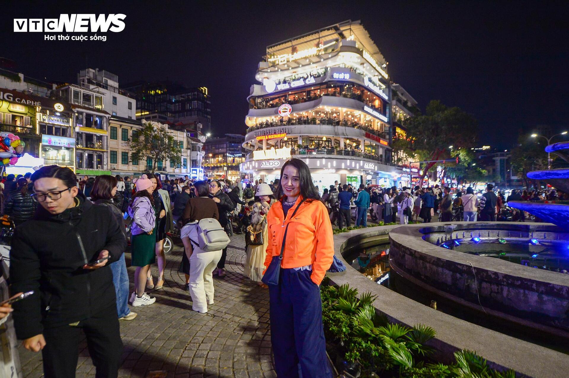 Check-in chia tay 'Hàm cá mập'- Ảnh 8.