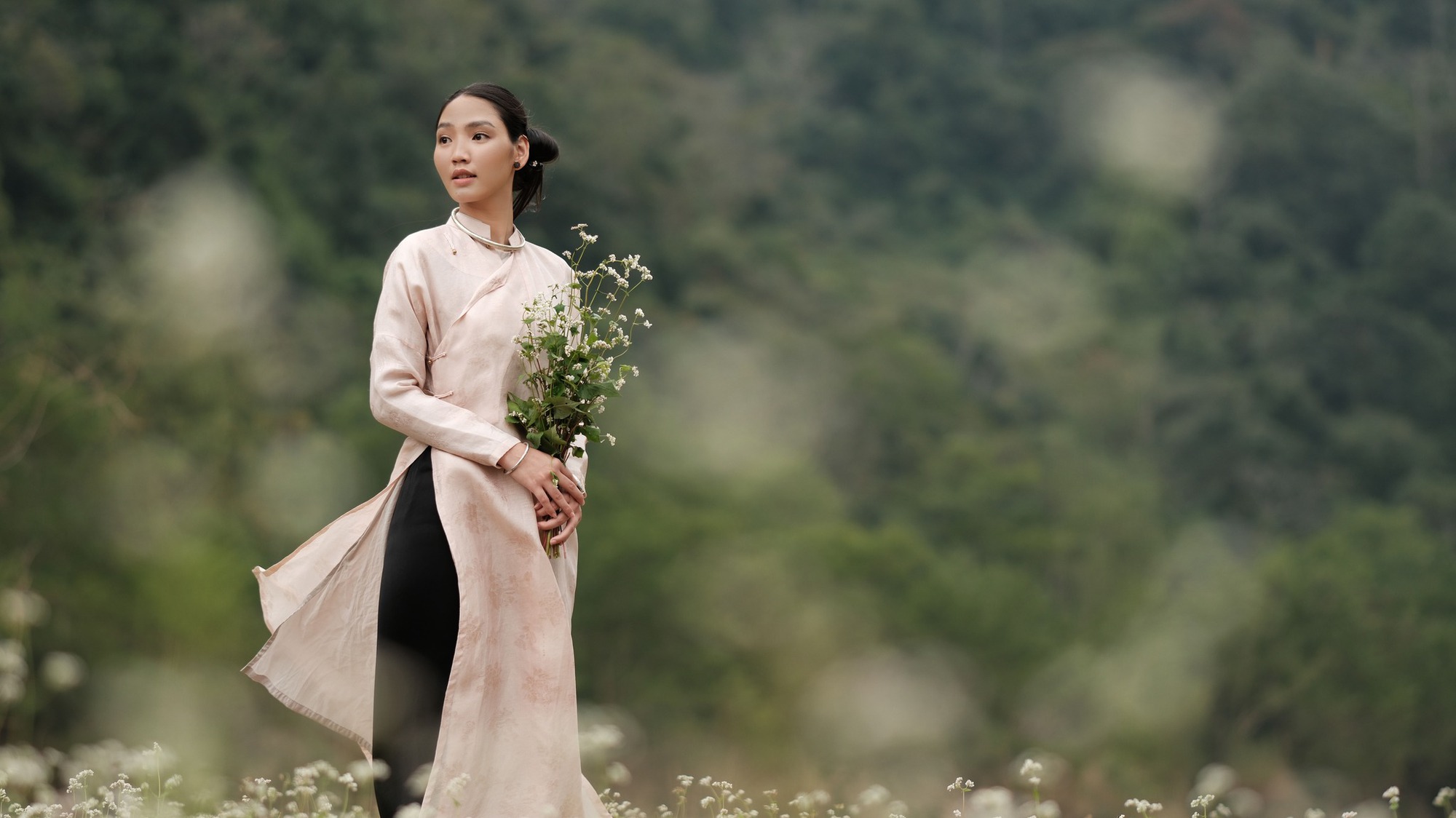 Mỹ nhân Việt 17 tuổi gây sốt nhờ vài giây lướt qua màn ảnh, cổ trang hay hiện đại đều xinh ngất ngây- Ảnh 3. Mỹ nhân Việt 17 tuổi gây sốt nhờ vài giây lướt qua màn ảnh, cổ trang hay hiện đại đều xinh ngất ngây- Ảnh 3.