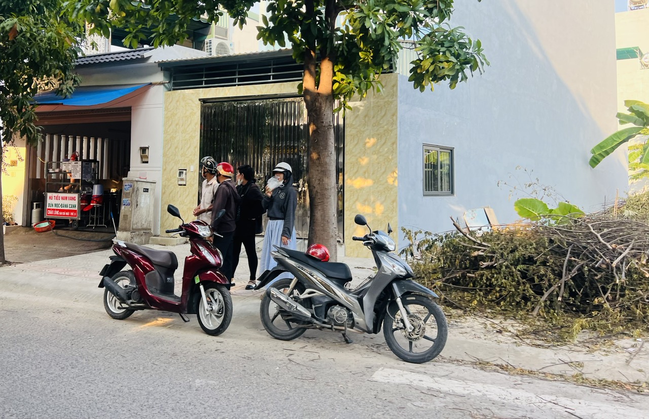 Sau 3 năm rao bán không ai mua, đến nay lô đất tăng giá lên 200 triệu đồng, sáng rao chiều có người vào cọc- Ảnh 8.