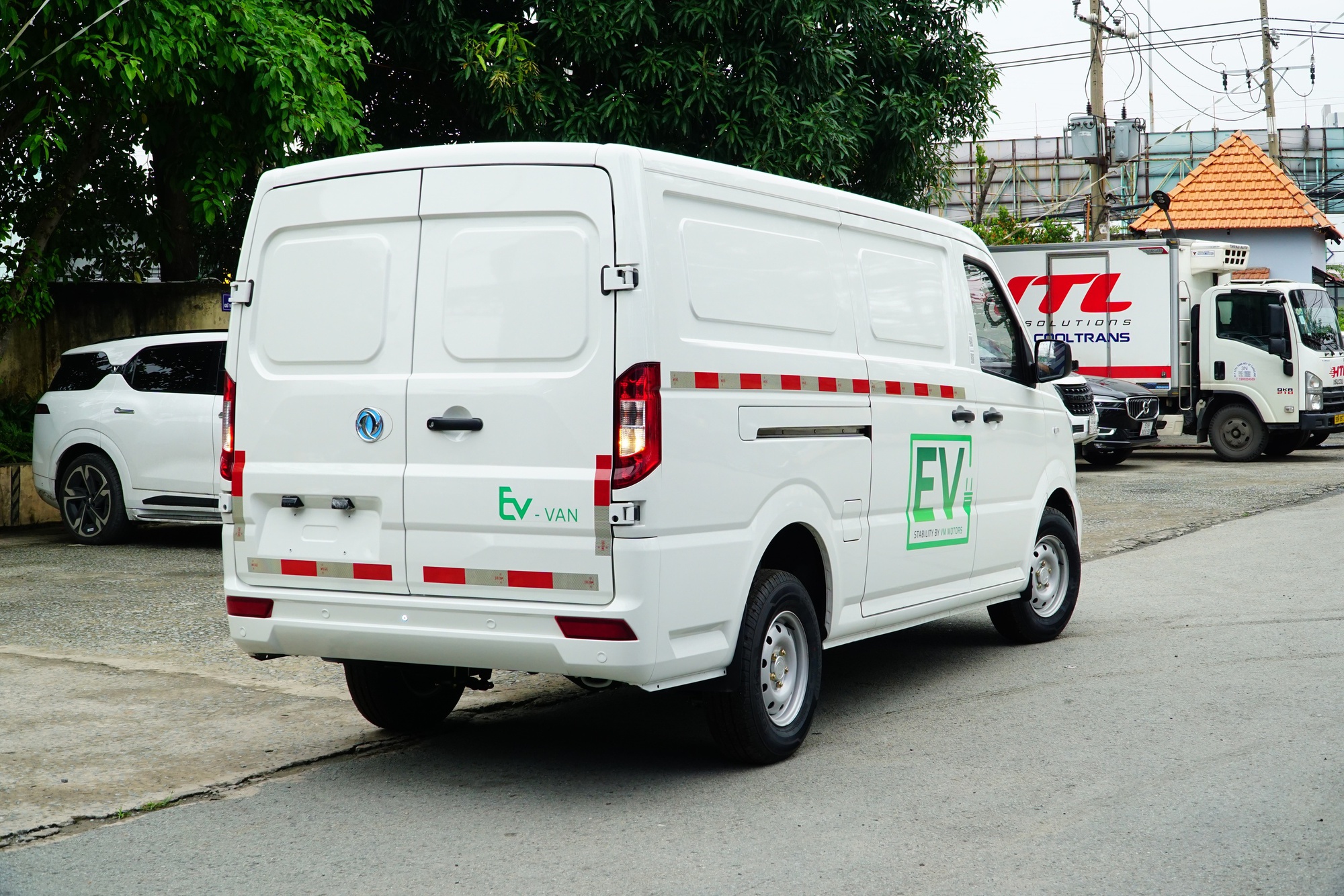 Đơn vị đặt nhà máy ở Củ Chi vừa mở bán xe điện mới: Đầu tiên trong phân khúc, chưa từng thấy ở Việt Nam- Ảnh 2.