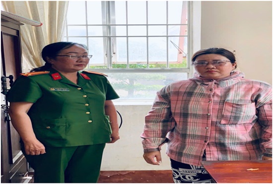 Bắt tạm giam Trần Thúy Hằng- Ảnh 1.