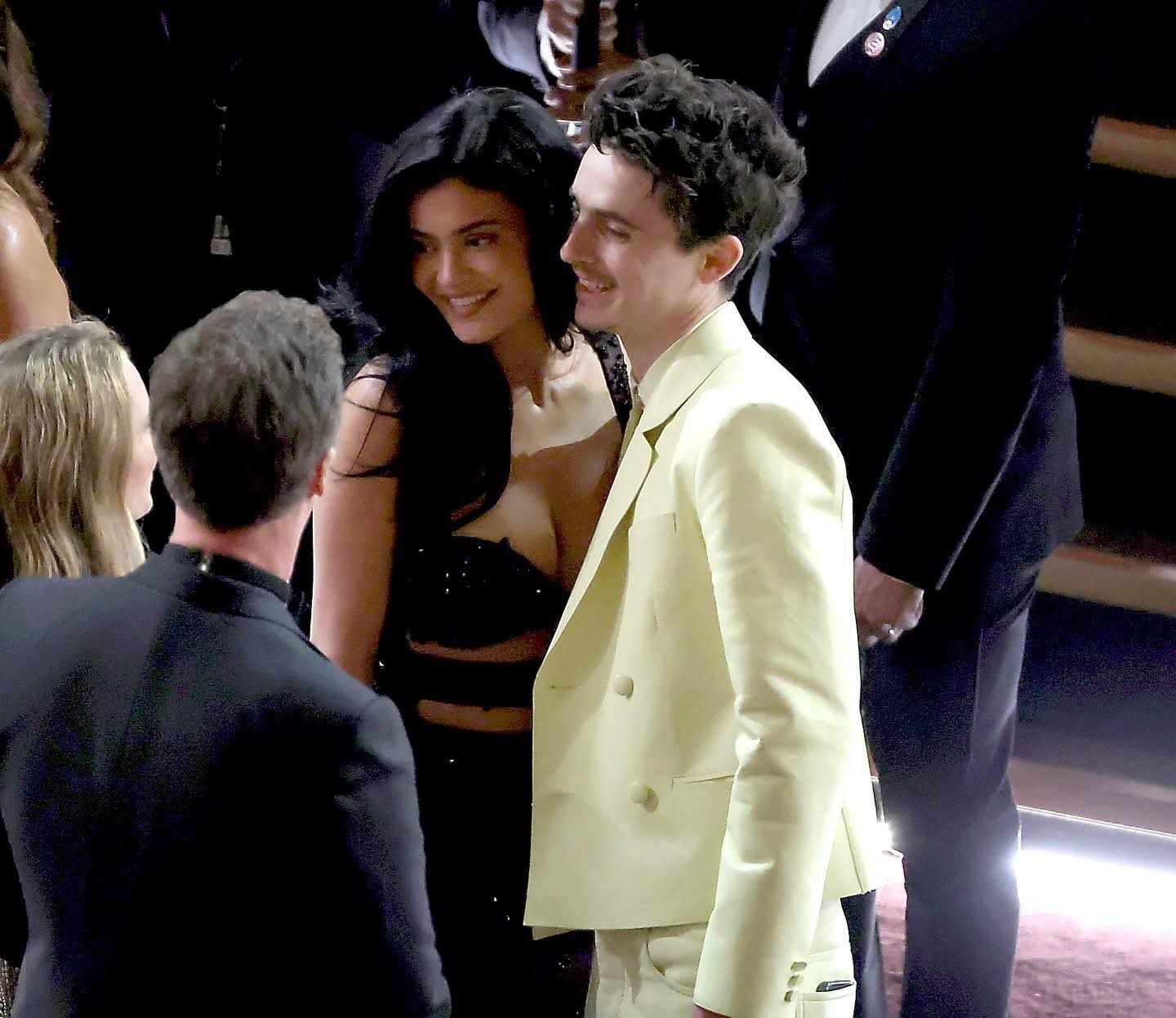 Hot nhất Oscar 2025: Cặp đôi đẹp nhất thế giới khoá môi trước cả triệu người, body siêu thực của nhà gái khiến MXH bùng nổ- Ảnh 6.