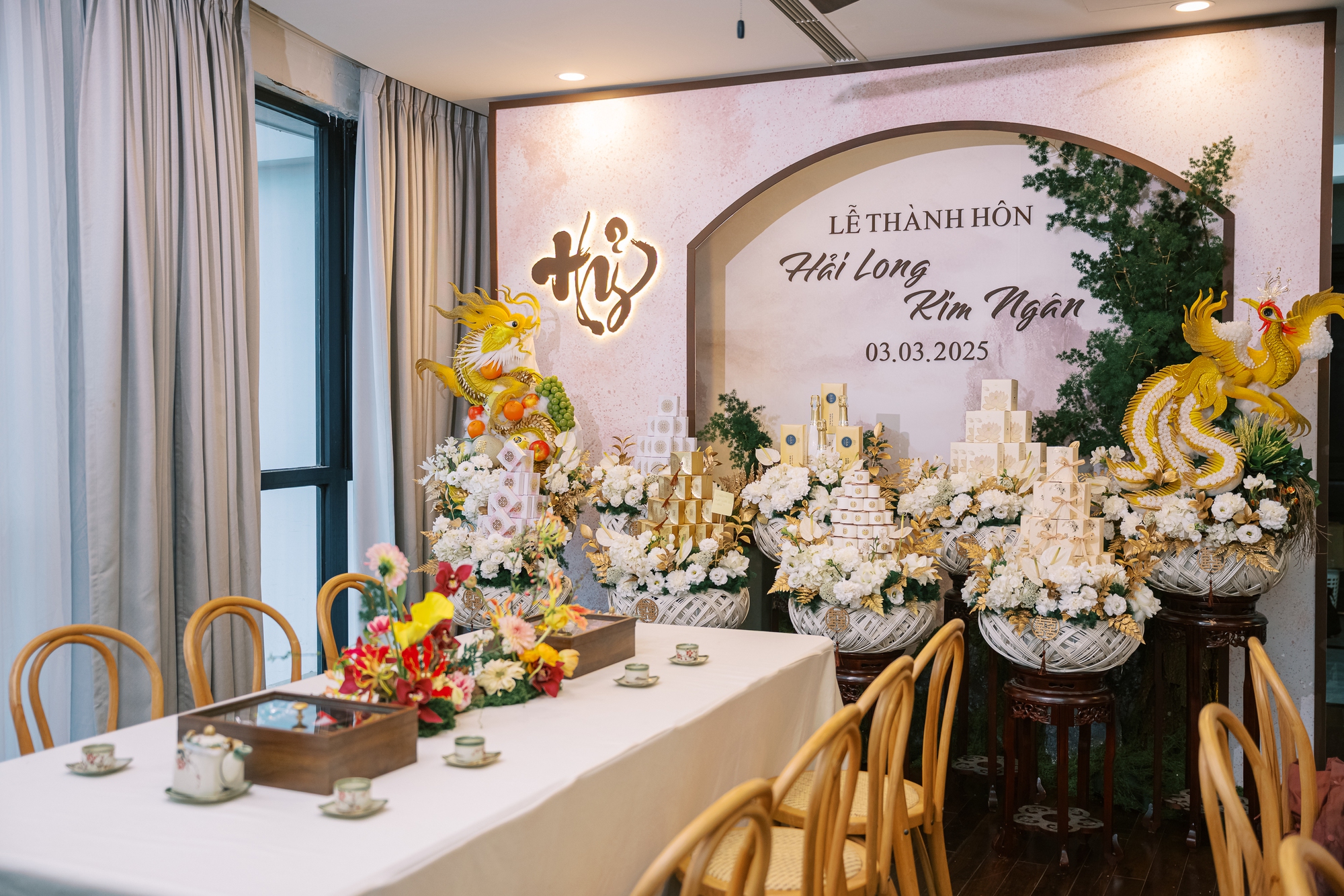 Xả ảnh nét căng lễ ăn hỏi của Salim và Hải Long, 2 bó hoa cầm tay bỗng khiến netizen đổ xô xin "in tư"- Ảnh 9.