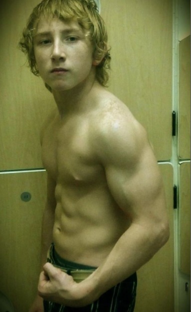 Cậu bé khỏe nhất thế giới hơn 10 tuổi đã nâng tạ nặng gắp đôi cơ thể, tuổi 25 ra sao mà khiến dân tình ngỡ ngàng?- Ảnh 4.