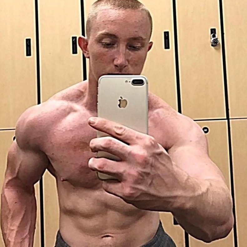 Cậu bé khỏe nhất thế giới hơn 10 tuổi đã nâng tạ nặng gắp đôi cơ thể, tuổi 25 ra sao mà khiến dân tình ngỡ ngàng?- Ảnh 5.