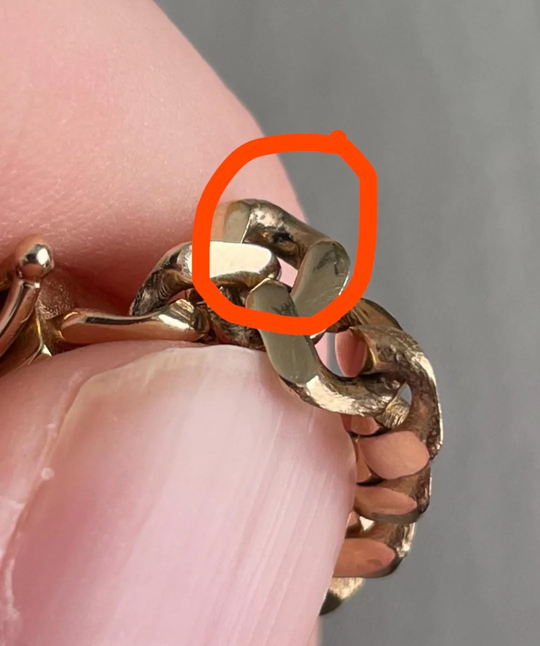 5 cách làm sáng vàng 18K tại nhà không cần mang ra tiệm khi trang sức có dấu hiệu “rỉ sét”- Ảnh 3.