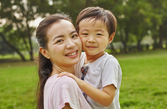 1 hiện tượng rất “huyền bí”: Nếu mẹ sở hữu 4 đặc điểm này, con trưởng thành sẽ có nhiều “quý nhân phù trợ”- Ảnh 1. 1 hiện tượng rất “huyền bí”: Nếu mẹ sở hữu 4 đặc điểm này, con trưởng thành sẽ có nhiều “quý nhân phù trợ”- Ảnh 1.