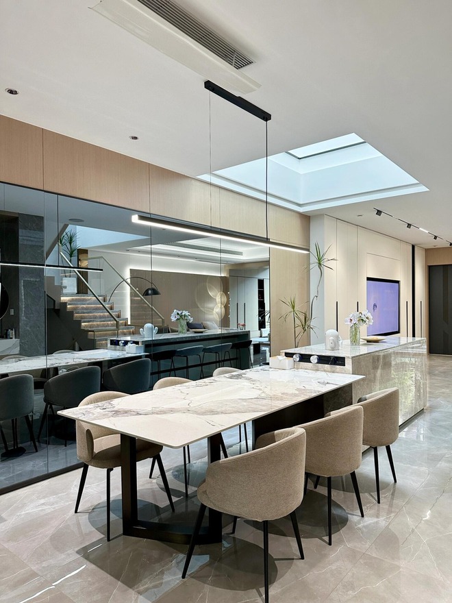 Cảnh tượng bên trong căn biệt thự 250m²: Góc nào cũng đẹp như mộng, hớp hồn từ cái nhìn đầu tiên- Ảnh 14. Cảnh tượng bên trong căn biệt thự 250m²: Góc nào cũng đẹp như mộng, hớp hồn từ cái nhìn đầu tiên- Ảnh 14.