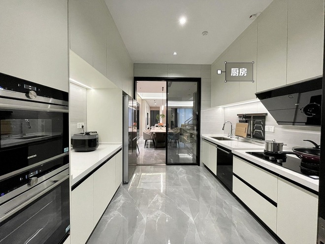 Cảnh tượng bên trong căn biệt thự 250m²: Góc nào cũng đẹp như mộng, hớp hồn từ cái nhìn đầu tiên- Ảnh 15. Cảnh tượng bên trong căn biệt thự 250m²: Góc nào cũng đẹp như mộng, hớp hồn từ cái nhìn đầu tiên- Ảnh 15.