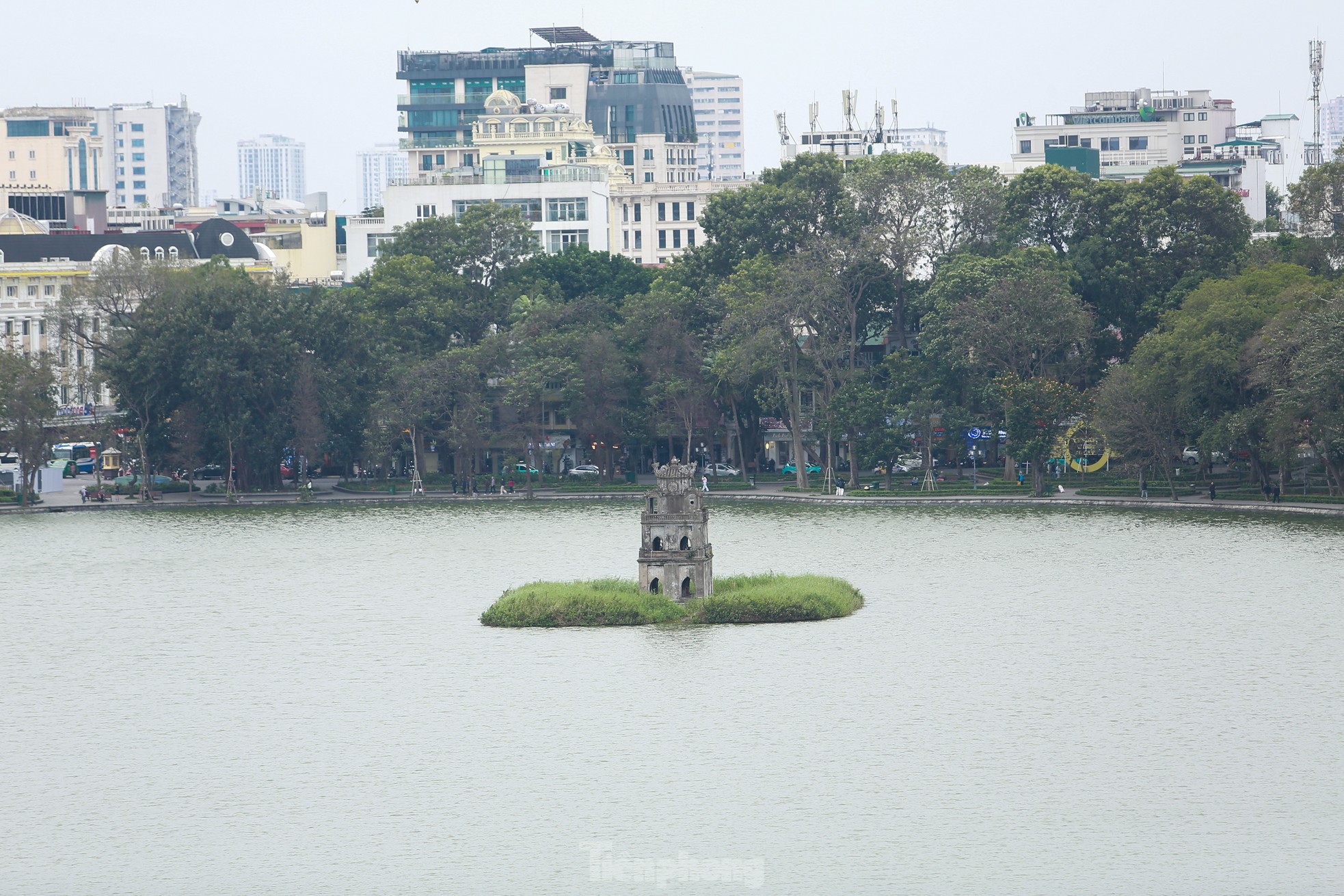 Hà Nội: Toàn cảnh tòa nhà 'Hàm cá mập' sát hồ Gươm sắp bị phá dỡ- Ảnh 8.