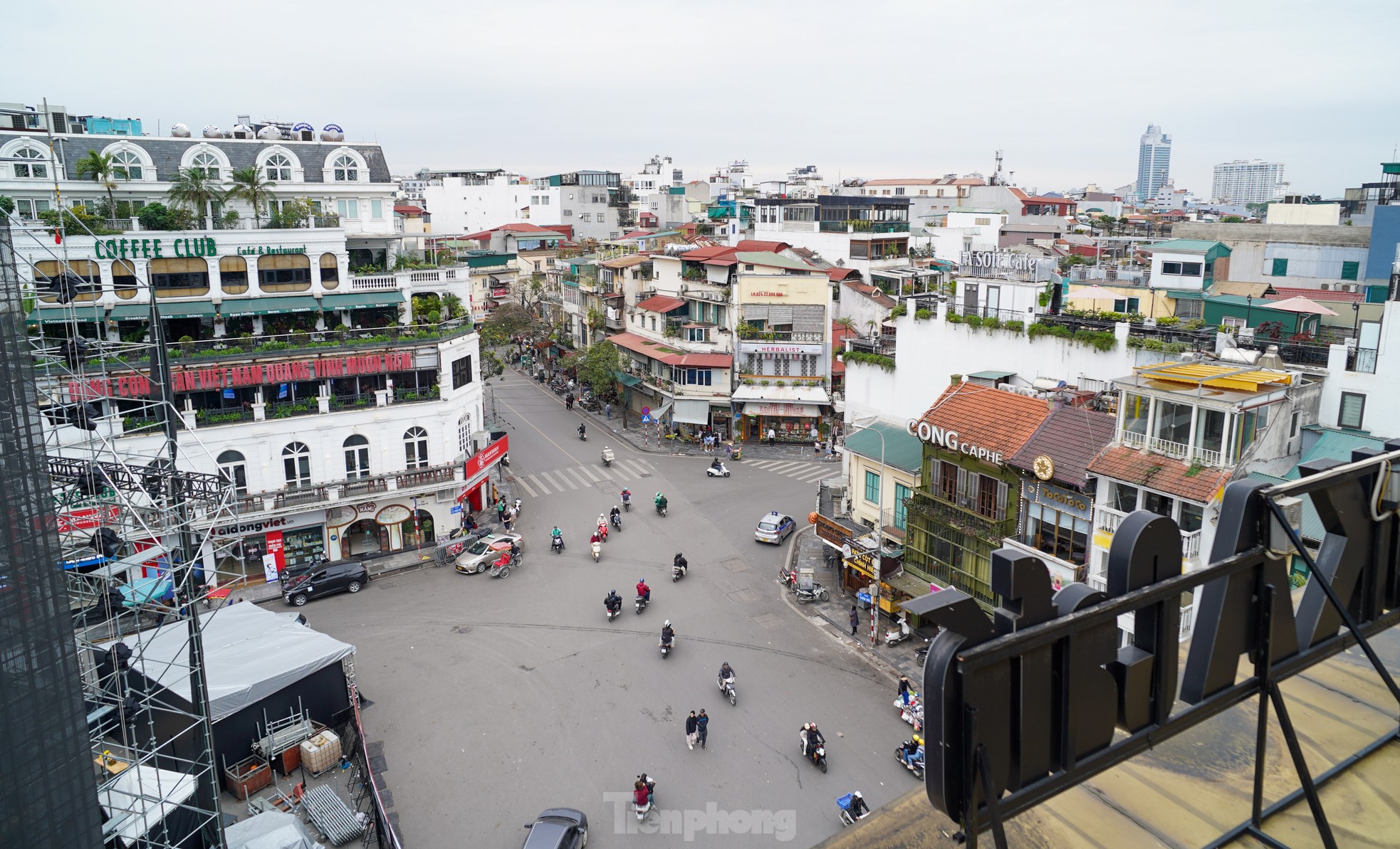 Hà Nội: Toàn cảnh tòa nhà 'Hàm cá mập' sát hồ Gươm sắp bị phá dỡ- Ảnh 13.