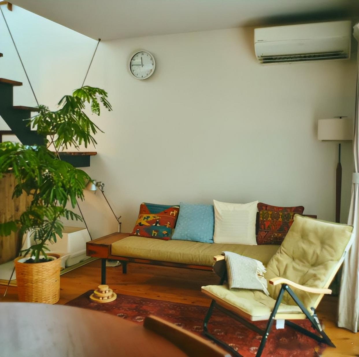 Người phụ nữ 50 tuổi ở một mình trong ngôi nhà 35m2 sau ly hôn: Cuộc sống của tôi không thể tuyệt vời hơn!- Ảnh 2. Người phụ nữ 50 tuổi ở một mình trong ngôi nhà 35m2 sau ly hôn: Cuộc sống của tôi không thể tuyệt vời hơn!- Ảnh 2.