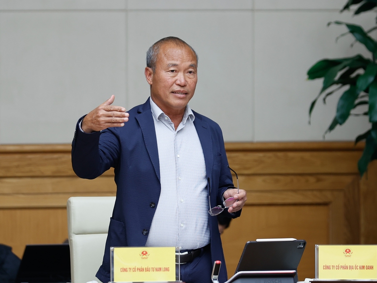 TỔNG THUẬT: Thủ tướng chủ trì Hội nghị toàn quốc tháo gỡ khó khăn, vướng mắc, thúc đẩy phát triển nhà ở xã hội- Ảnh 14. TỔNG THUẬT: Thủ tướng chủ trì Hội nghị toàn quốc tháo gỡ khó khăn, vướng mắc, thúc đẩy phát triển nhà ở xã hội- Ảnh 14.