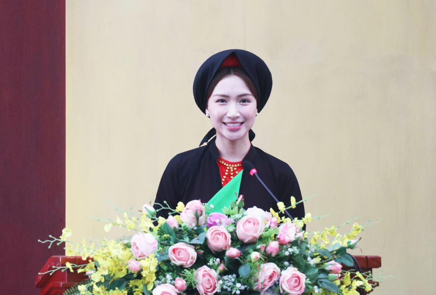 Hãy ngừng so sánh Hoà Minzy và Hoàng Thùy Linh, khi nỗ lực đưa bản sắc dân tộc vào âm nhạc đều đi đúng hướng- Ảnh 16.