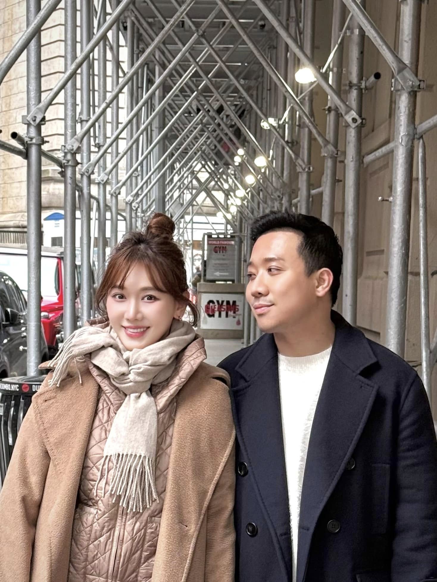 Trấn Thành rơi vòng vàng và đồng hồ tại Mỹ: "Tôi sợ xanh mặt, cả mớ đó tiền không!"- Ảnh 2.