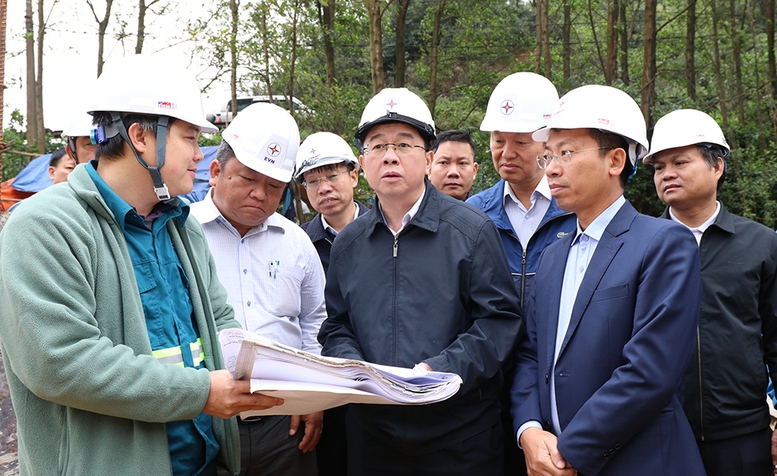 Phấn đấu đưa dự án trạm biến áp 220kV Vũng Áng và đấu nối 'về đích' trong tháng 4/2025- Ảnh 1. Phấn đấu đưa dự án trạm biến áp 220kV Vũng Áng và đấu nối 'về đích' trong tháng 4/2025- Ảnh 1.