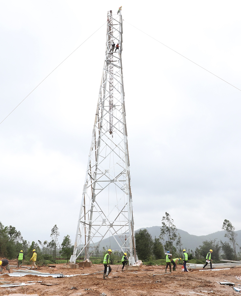 Phấn đấu đưa dự án trạm biến áp 220kV Vũng Áng và đấu nối 'về đích' trong tháng 4/2025- Ảnh 2. Phấn đấu đưa dự án trạm biến áp 220kV Vũng Áng và đấu nối 'về đích' trong tháng 4/2025- Ảnh 2.