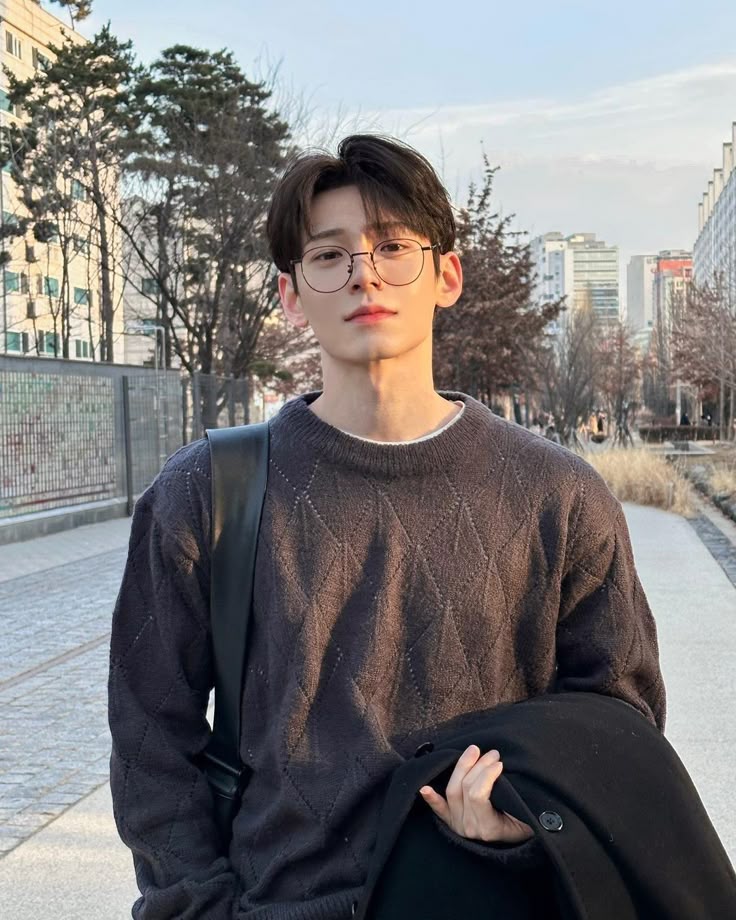 Thứ 8 năm trước nếu tôi biết rõ thì lương không tới 10 triệu vẫn dư sức tiết kiệm- Ảnh 1.