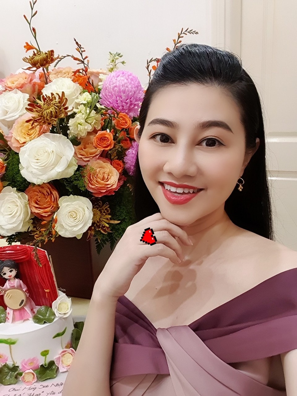 Nữ NSND sở hữu biệt thự mặt tiền đẹp như cung điện ở TP.HCM, nhà hàng bề thế ở Quận 7, tuổi 44 lẻ bóng- Ảnh 7.