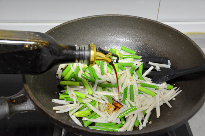 Ăn món rau này có thể giúp thải độc và dưỡng gan, giảm táo bón, tiêu diệt vi khuẩn lại giúp tẩy giun- Ảnh 12.