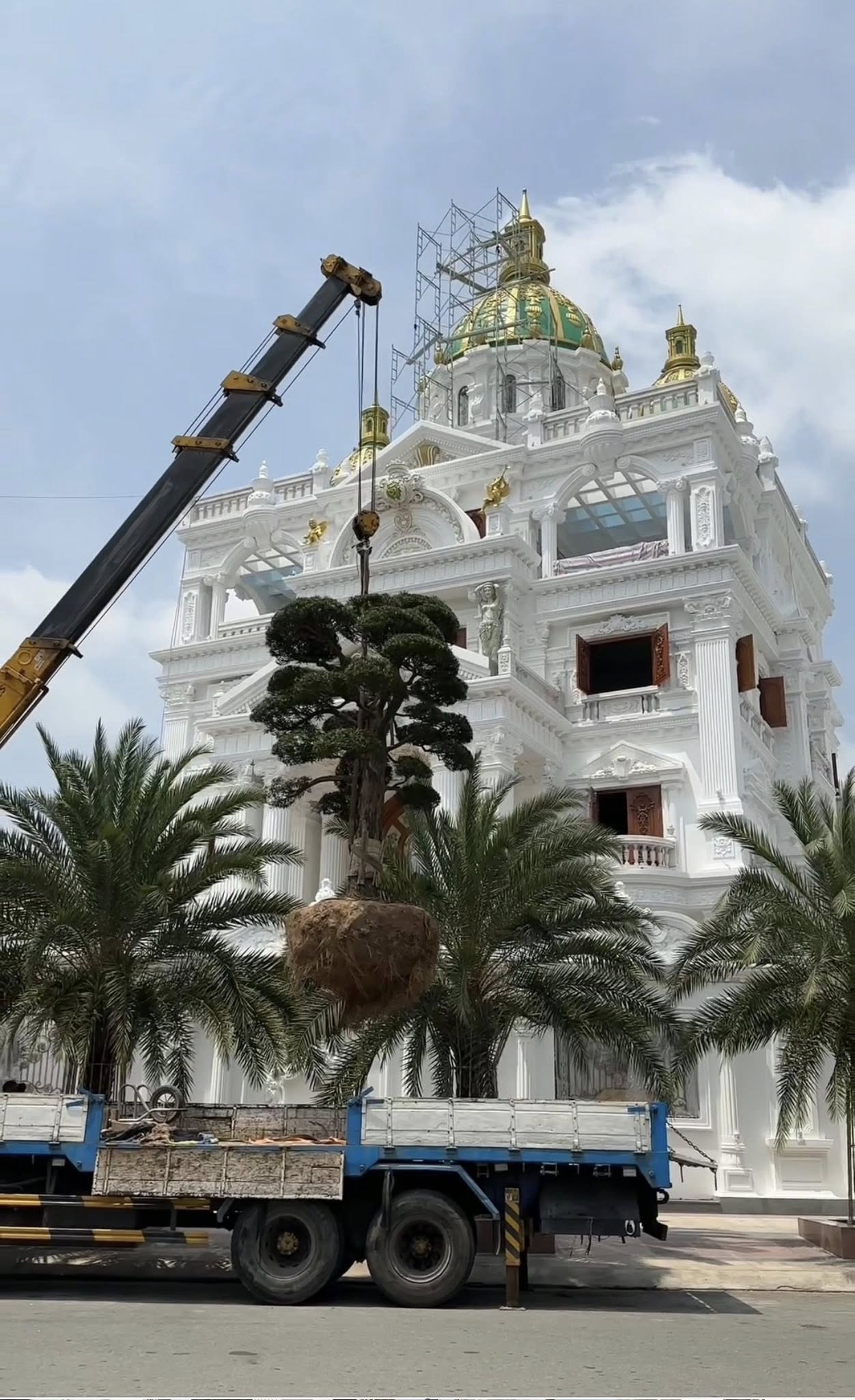 Bên trong lâu đài 1000m2 nổi nhất miền Tây của vợ chồng nữ đại gia kim cương, mỹ phẩm: Nhiều chi tiết gây chú ý- Ảnh 16.