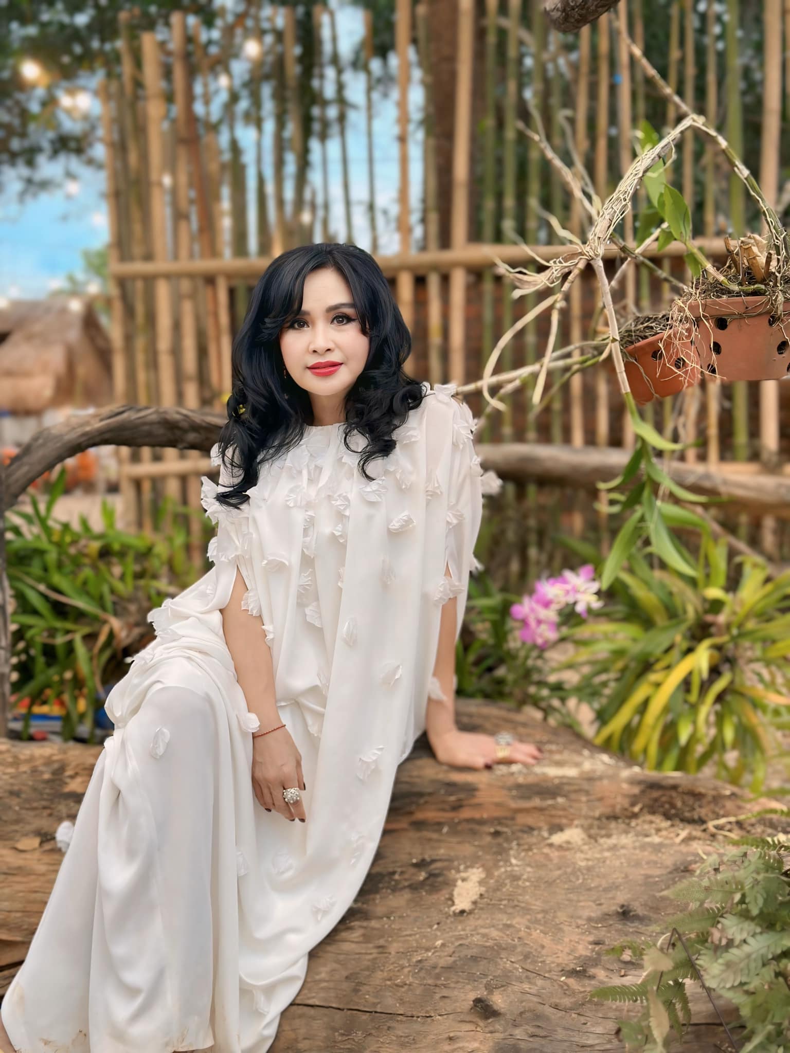 Nữ NSND sở hữu nhà mặt tiền ở quận Tây Hồ, U60 vẫn đẹp căng tràn, viên mãn bên người chồng nổi tiếng- Ảnh 2.