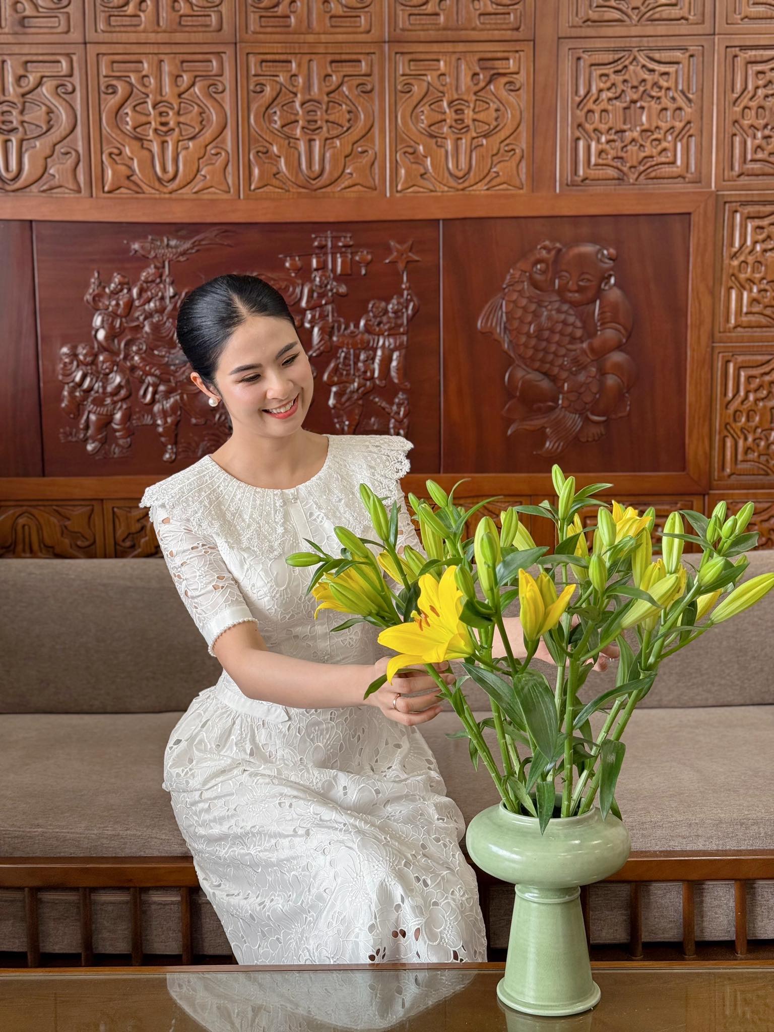 Hội phu nhân hào môn toàn Hoa - Á hậu đình đám Vbiz tụ họp: Đỗ Mỹ Linh có lép vế trước MC Mai Ngọc?- Ảnh 8.