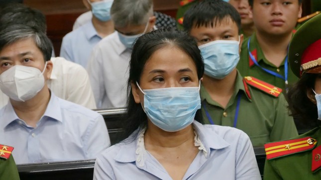 Bị tuyên 28 năm tù, cựu Bí thư Tỉnh ủy Bến Tre xin giảm nhẹ hình phạt- Ảnh 1.