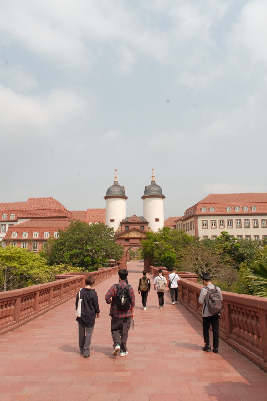 Trụ sở Huawei ở Quảng Đông: Châu Âu thu nhỏ, xịn như khu nghỉ dưỡng 5 sao, sức chứa lên tới 25.000 nhân viên- Ảnh 2.