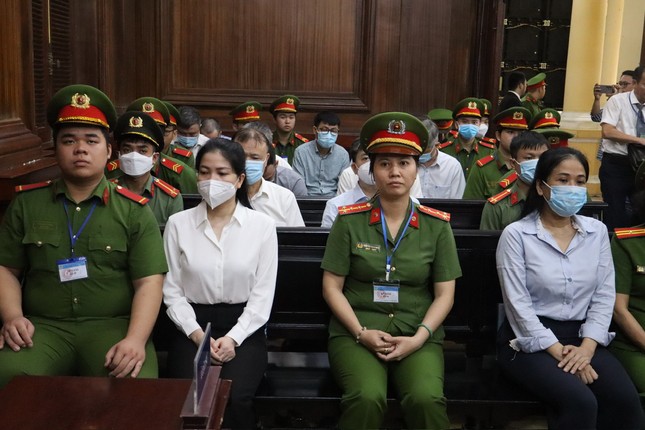 Bị tuyên 28 năm tù, cựu Bí thư Tỉnh ủy Bến Tre xin giảm nhẹ hình phạt- Ảnh 3.