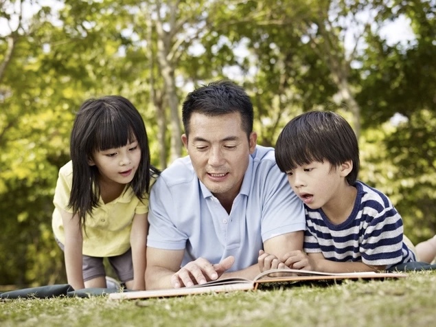 Dù có tiền hay không, cha mẹ cũng phải hào phóng với con cái ở 4 phương diện này: Con lớn lên tự tin, rạng rỡ, tương lai xán lạn- Ảnh 3. Dù có tiền hay không, cha mẹ cũng phải hào phóng với con cái ở 4 phương diện này: Con lớn lên tự tin, rạng rỡ, tương lai xán lạn- Ảnh 3.