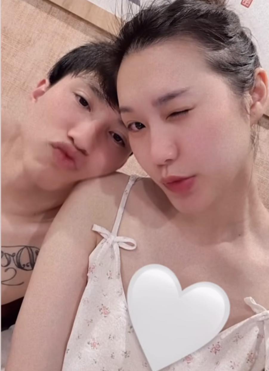 Hiếm hoi Doãn Hải My mặc đồ hở bên Văn Hậu, vừa “ngoi” lên mạng đã bị so sánh với Chu Thanh Huyền- Ảnh 1. Hiếm hoi Doãn Hải My mặc đồ hở bên Văn Hậu, vừa “ngoi” lên mạng đã bị so sánh với Chu Thanh Huyền- Ảnh 1.
