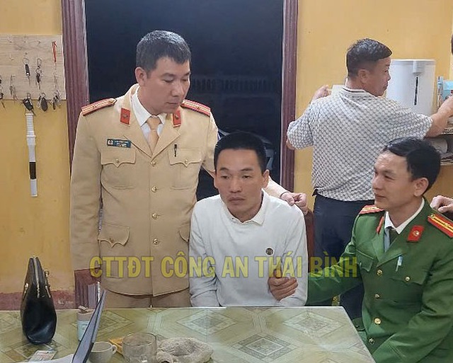 Bắt tài xế Hoàng Văn Thường và khám xét xe ô tô- Ảnh 1.