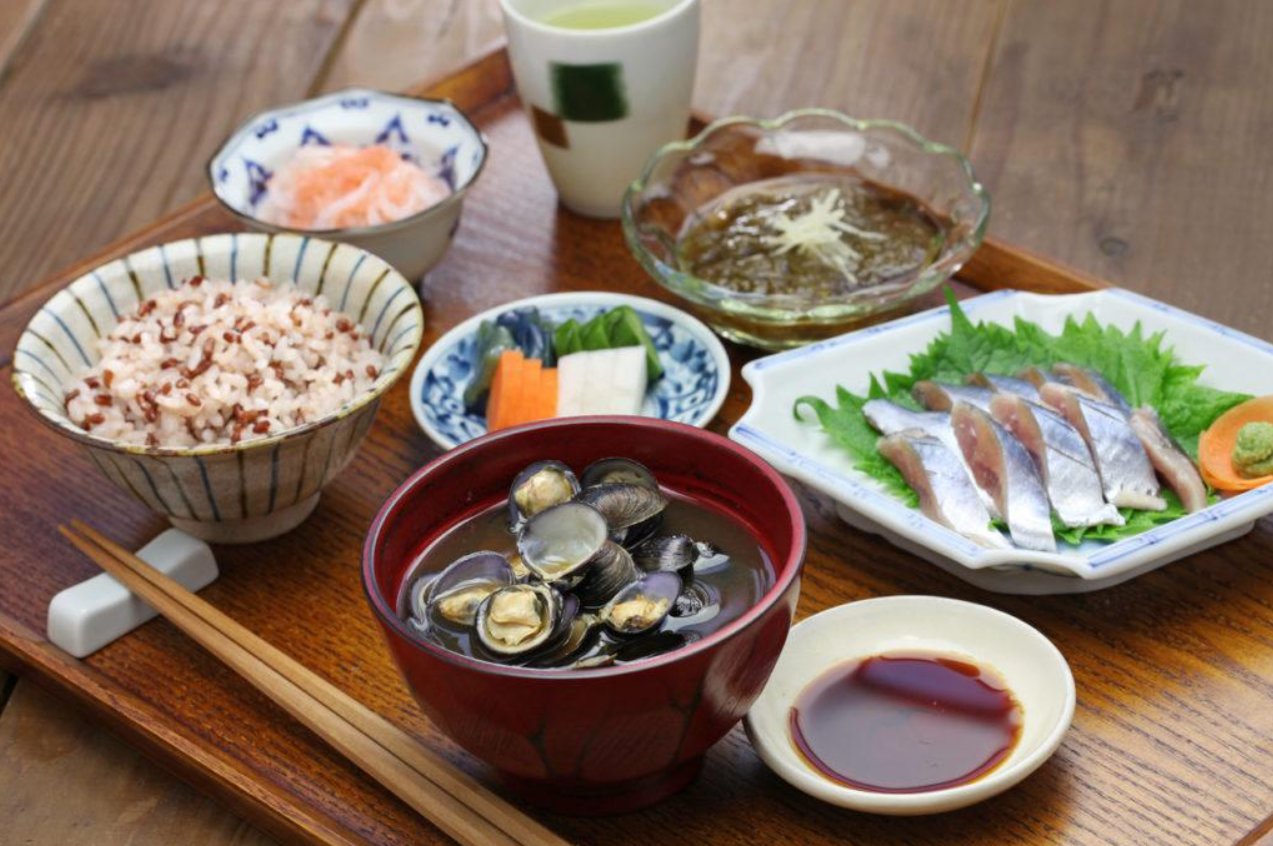 Người Nhật có 6 thói quen giúp sống khỏe và trường thọ: Đi bộ chỉ đứng thứ 4, hoạt động đầu tiên nhiều người vẫn ‘‘coi thường’’- Ảnh 1.