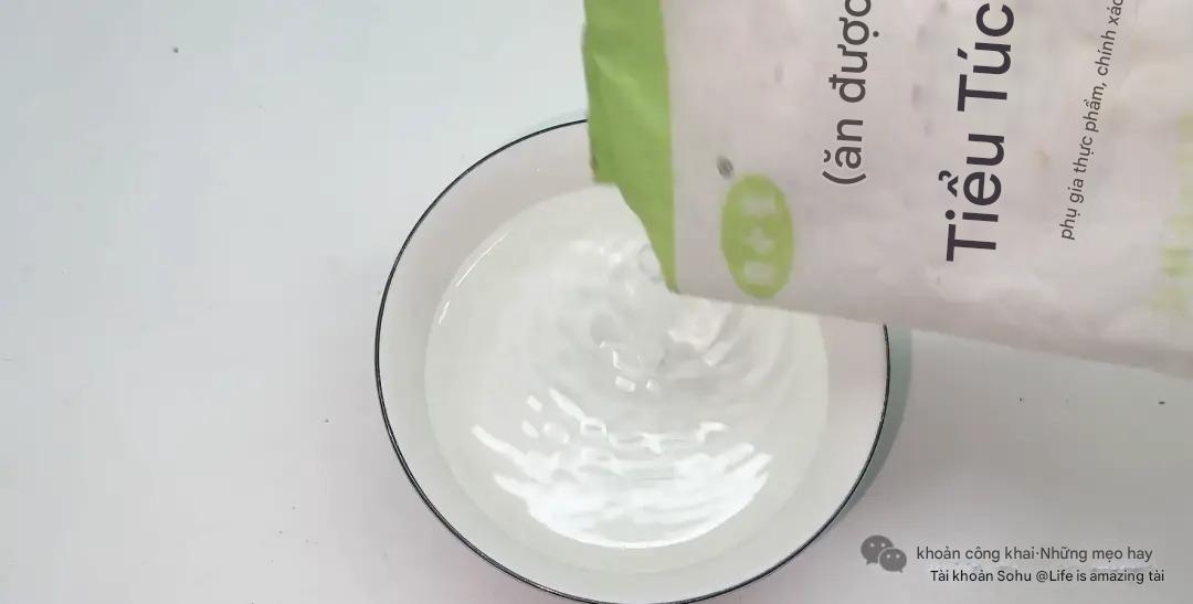 5 phút vệ sinh quạt điện không cần tháo khung, phụ nữ cũng làm "ngon lành", sạch bong như mới- Ảnh 1.