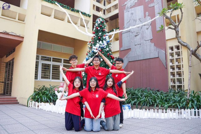 Đại học Y Hà Nội cấm sinh viên mặc váy ngắn, áo trễ cổ, quần jeans rách- Ảnh 4.