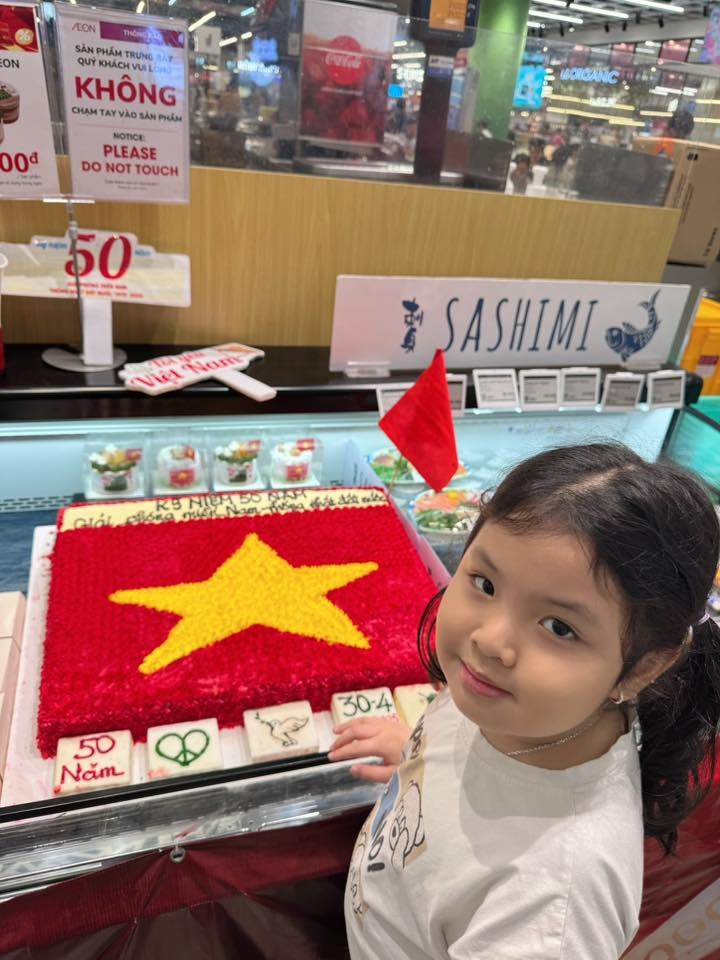 Bức ảnh chụp quầy siêu thị khiến hàng triệu người tự hào, trend yêu nước này đỉnh quá!- Ảnh 7.